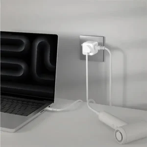 Momax UA19 1-World Universal Travel Adapter - Image 3